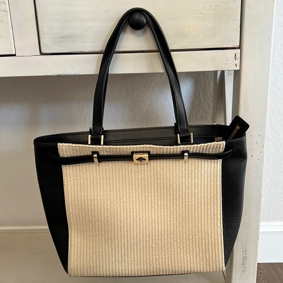 kate spade Handbags - Kate Spade Straw/Leather Bag